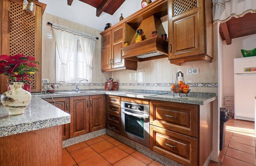 Penaflor Casa | Alojamiento de 3 habitaciones en Peñaflor