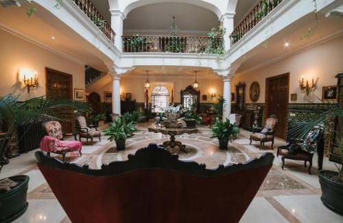 Priego de Córdoba Cama Y Desayuno | Andalusian Palace