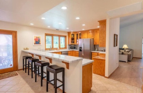 Redding Casa | Andes Restful Retreat