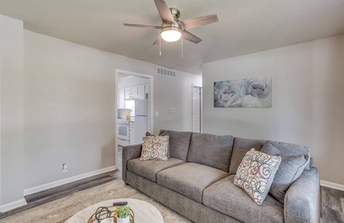 Andover Casa | Andover Abode - sleeps 6
