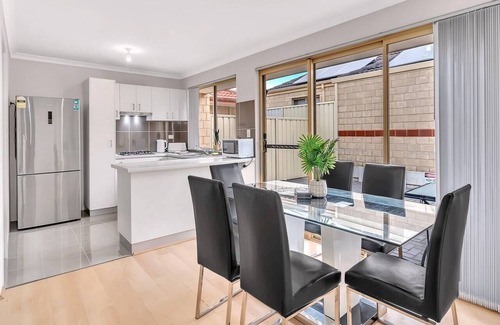 Queens Park Casa | Andrea Way Base Explore Perths Parks and Trails