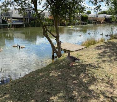 Crowle Otro | Andreas Riverside Retreat at 7 Lakes Country Park