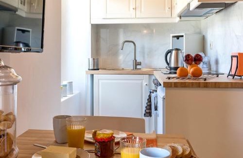 Old Town Apartamento | Andrien's apartment Velissariou