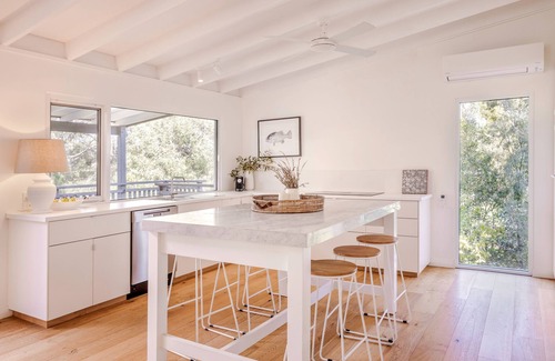 Eagle Bay Casa | Anelga - Beachfront on Eagle Bay