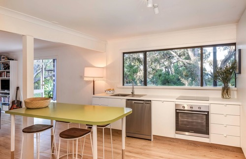 Eagle Bay Casa | Anelga - Beachfront on Eagle Bay