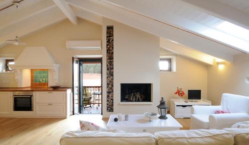 Gaios Apartamento | Anelina Paxos Residences (Nafsika Apartment)