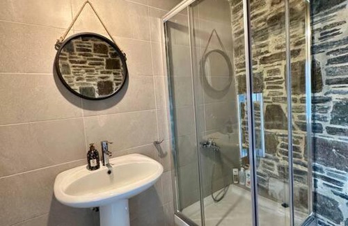 Okhthonia Casa | Anemi, A Boutique Studio