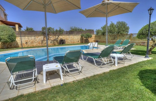 Gerani Villa | ANEMONI ( 3 bedroom villa with private pool )
