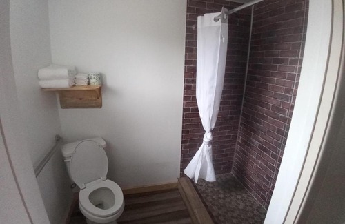 Cortez Cabina | Aneth Lodge Budget 6