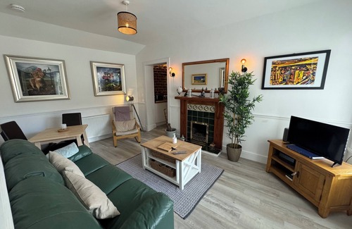 North West Cabaña | Angel Mews - Westend Glasgow Uni Cottage