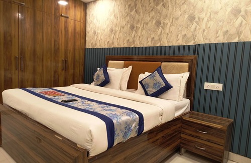 Kaushambi Hotel | Angel Pink Residency
