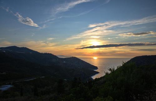 Alonissos Casa | Angel Sunset suite