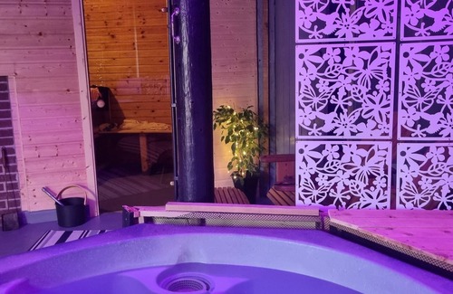 Dungannon Apartamento | Angela's Hideaway - 2 Beds - Hot Tub - Sauna