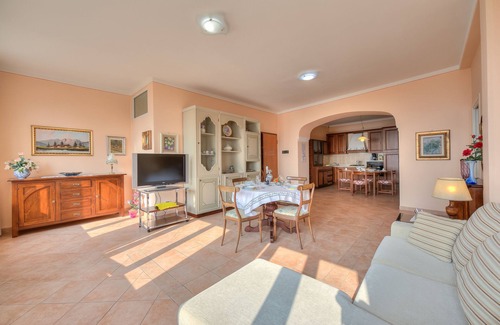 Cecina Casa | Angela -Terrace & beautiful View lake, Toscolano Maderno, Italy