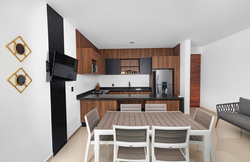 Puerto Morelos Hotel | Angelina 28 Beachfront and Family Apartments - Modern and Relaxing Long Stays (20 min from Cancun Airport)
