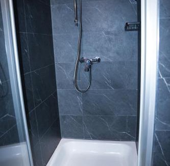 Kelsterbach Casa | Angelis Pension Frankfurt Airport