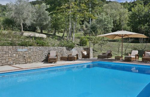 Vicopelago Villa | Angeloni by Salogi Villas