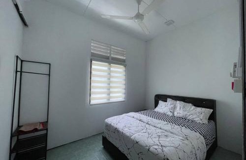 Batu Dua Puluh Tiga Casa | Anggerik Homestay suasana kampung