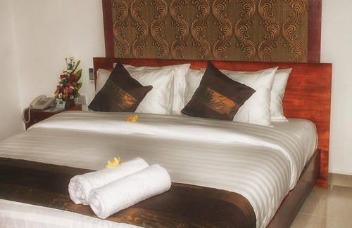 Seminyak Hotel | Anggie Stay