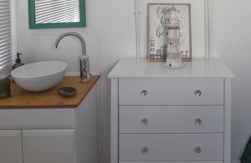 Colchester Casa | Angie's Beachside House