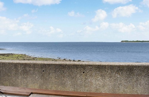 Colchester Cabaña | Angie's Beachside House