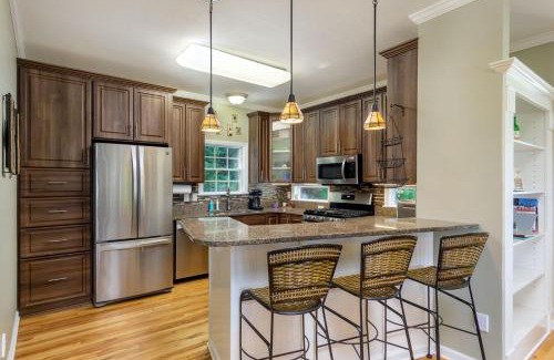 Fairview Casa | Angie's Mountain Overlook Hot Tub and Views!