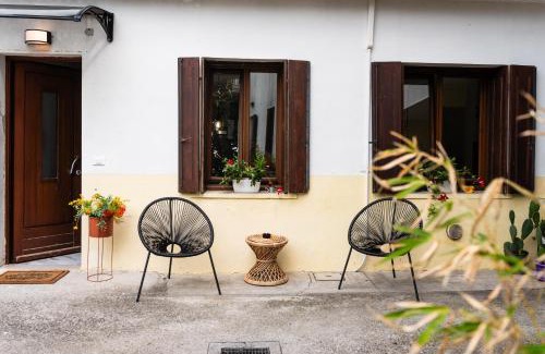 Colugna Apartamento | [Angolo45]Vista Inedita su Udine