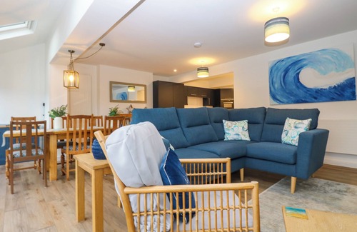Looe Cabaña | ANJOMA, pet friendly, country holiday cottage, with a garden in Looe