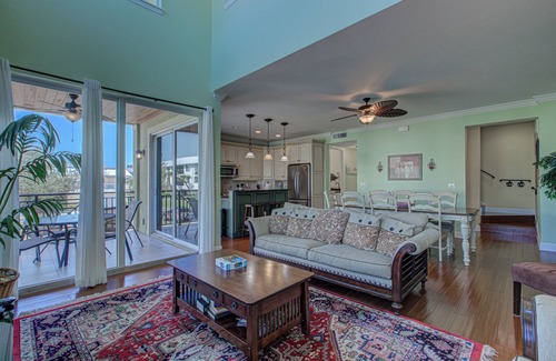 Bradenton Beach Casa | Anna Maria Island Beach Palace
