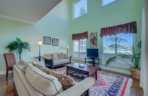 Bradenton Beach Casa | Anna Maria Island Beach Palace