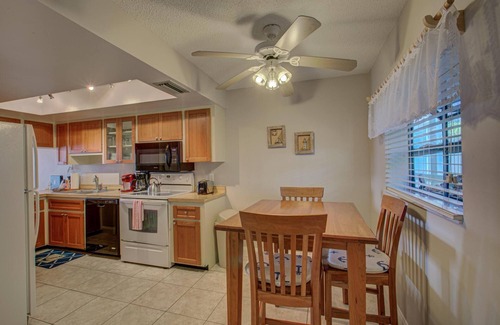 Bradenton Beach Apartamento | Anna Maria Island Beach Palms 2A