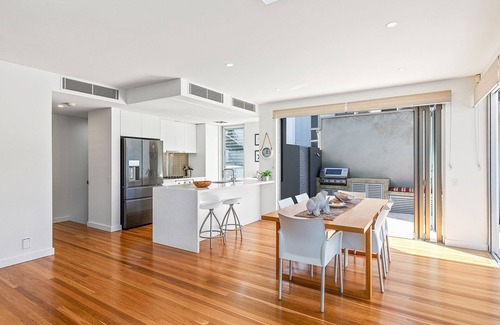 Sunshine Beach Apartamento | 1 Anna - Dúplex moderno y elegante