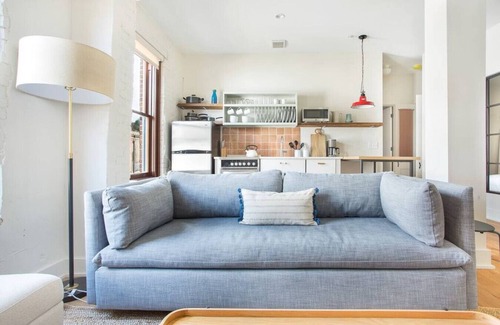 Yamacraw Village Condominio | Annabelle 2C - Be Near Everything, No Car Needed