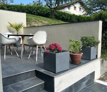 Cran-Gevrier Apartamento | ANNECY, bel appartement très cosy avec 2 chambres et une grande terrasse