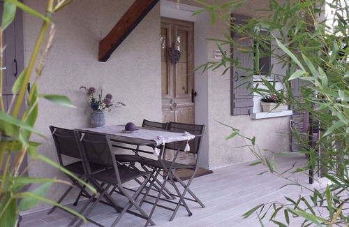 Annecy-le-Vieux Casa | Annecy el viejo, idealmente ubicado, 2 habitaciones todas las comodidades, terraza y jardín.