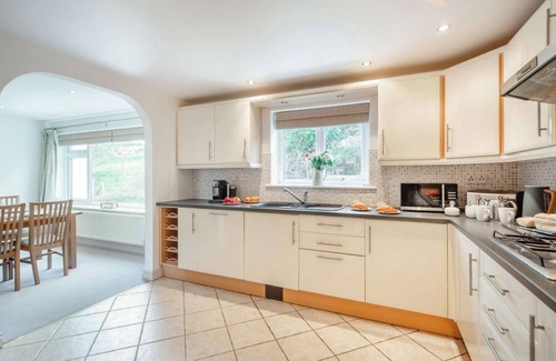 Abersoch Casa | Annedd Lon: 4 Bed house with sea views and a short walk to the beach and village
