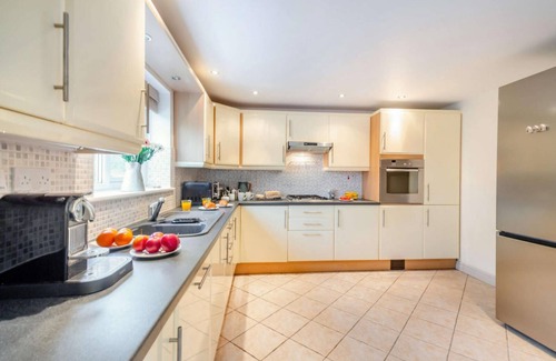 Abersoch Casa | Annedd Lon: 4 Bed house with sea views and a short walk to the beach and village