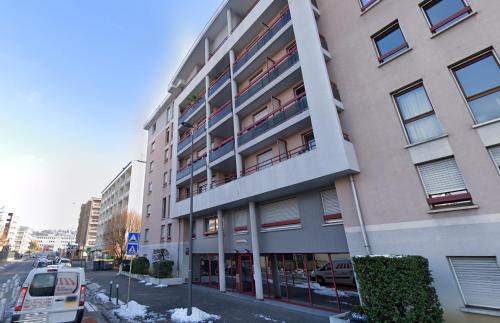 Annemasse Apartamento | ANNEMASSE - VICTORIA Centre ville, Grand T2 avec Terrasse