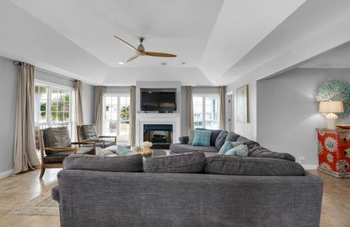 Villa Segunda Casa | Annes Island Girl by Gulf Coast Getaways