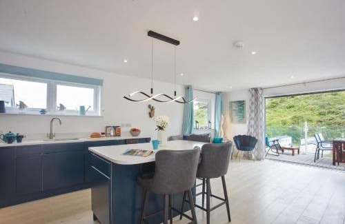 Polzeath Casa | Anneth Lowen