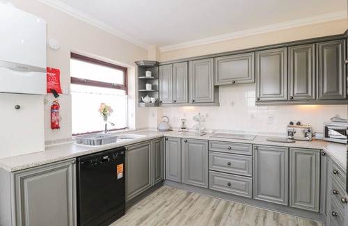 Stanton Drew Cabaña | ANNEX CHETNOLE, family friendly, character holiday cottage in Dundry