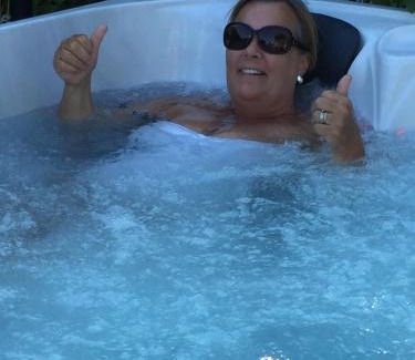 New Forest District Apartamento | Annexe in lymington with private use of hot tub