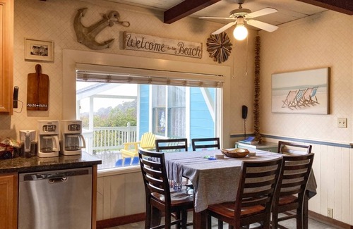 Fort Bragg Casa | Annie`s Beach House - A historic and cozy rental just minutes away from the beach!