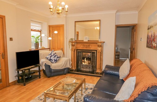 Newry Cabaña | ANNIE'S PLACE, pet friendly, character holiday cottage in Crossmaglen