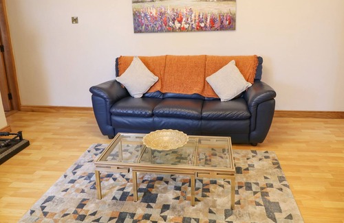 Newry Cabaña | ANNIE'S PLACE, pet friendly, character holiday cottage in Crossmaglen