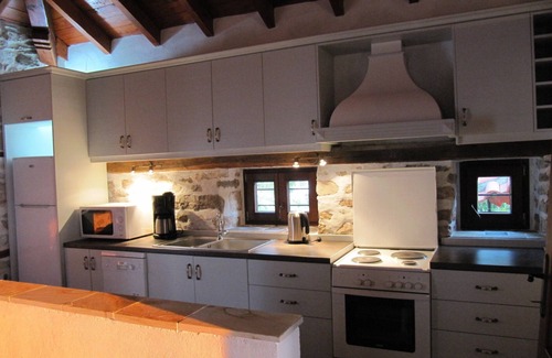 Kallirakhi Casa | Casa de Annousa - Hermosa casa de pueblo con gran sala de estar y 4 dormitorios