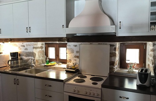 Kallirakhi Casa | Casa de Annousa - Hermosa casa de pueblo con gran sala de estar y 4 dormitorios