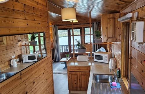 Irstead Alquiler De Eote | Ant River Lodge Houseboat