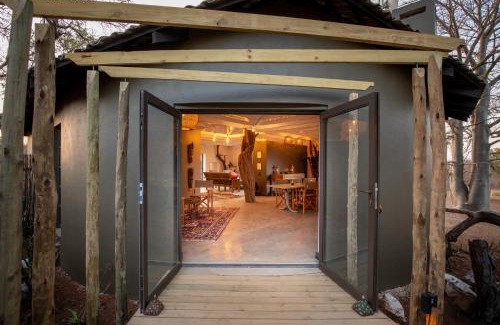 Phalaborwa Casa | Antares Bush Camp & Umgede Hide
