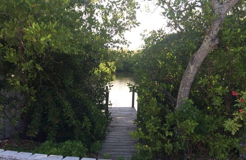 Ilexhurst Casa | Anthony Beach Cottages - Bare Pies Retreat - Piscina cabaña de 3 dormitorios en pantano